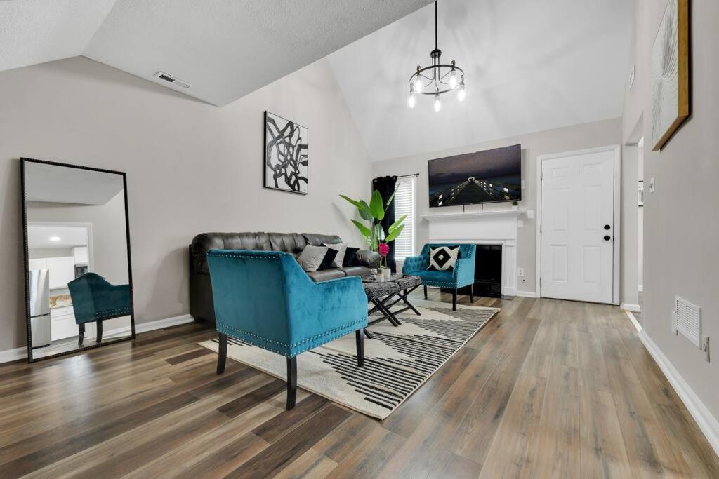 Plush Two Bedroom Retreat. A Home Away From Home! Riverdale Luaran gambar